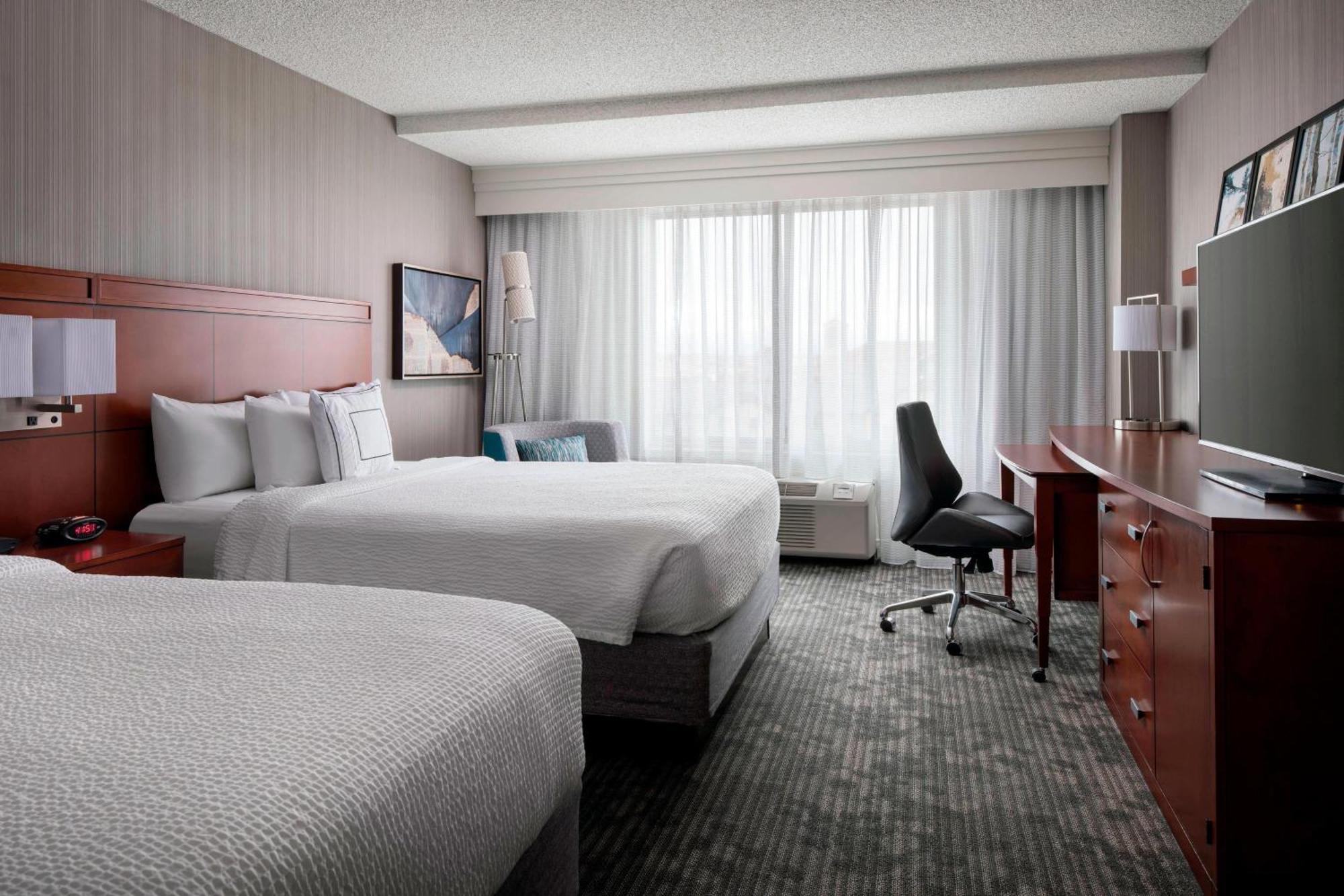 Courtyard By Marriott Denver Airport Exterior foto