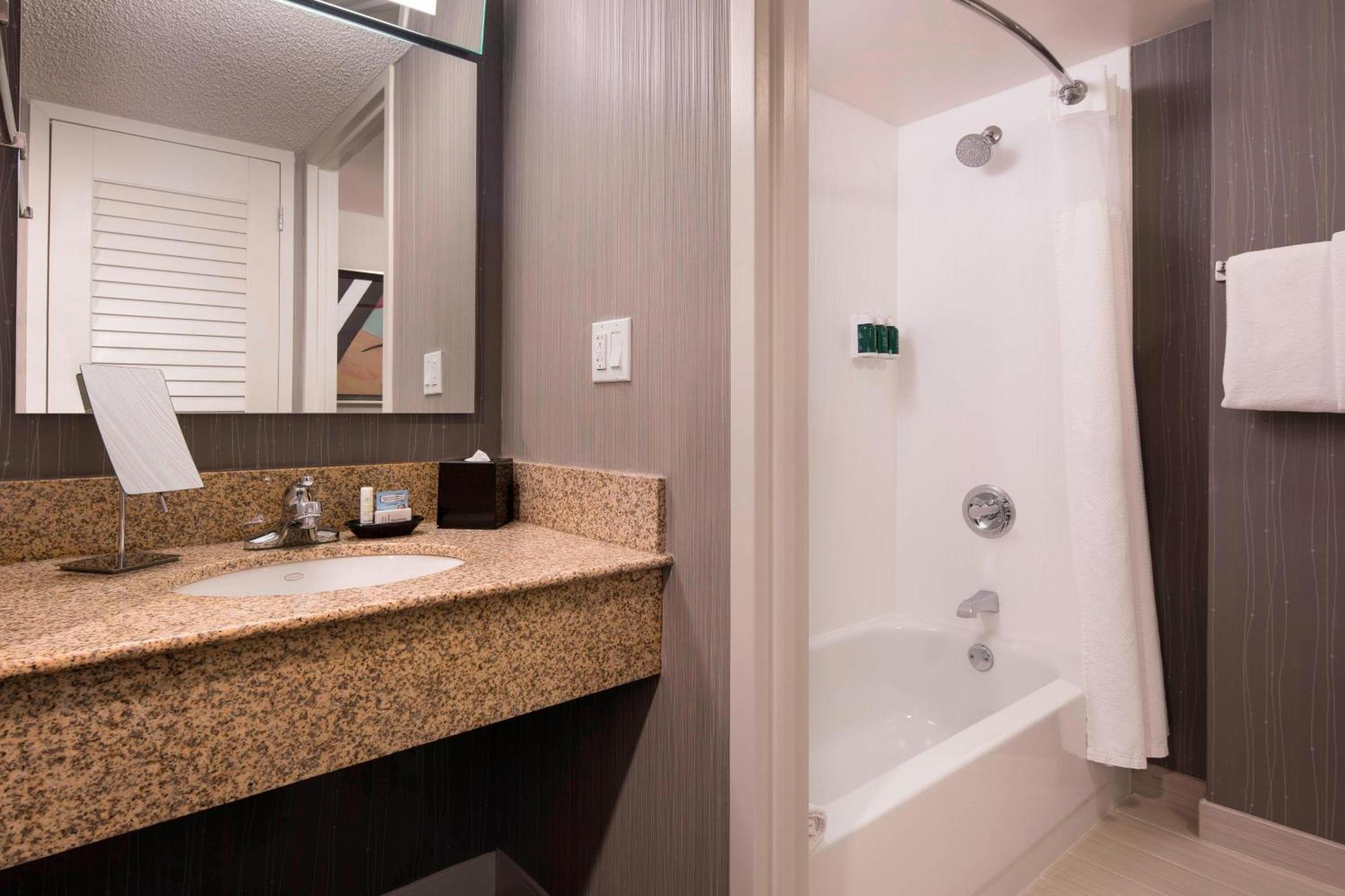 Courtyard By Marriott Denver Airport Exterior foto